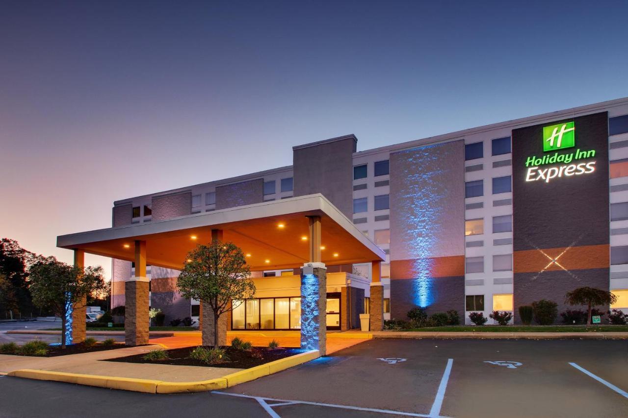 Holiday Inn Express Pittston - Scranton Airport By Ihg ภายนอก รูปภาพ