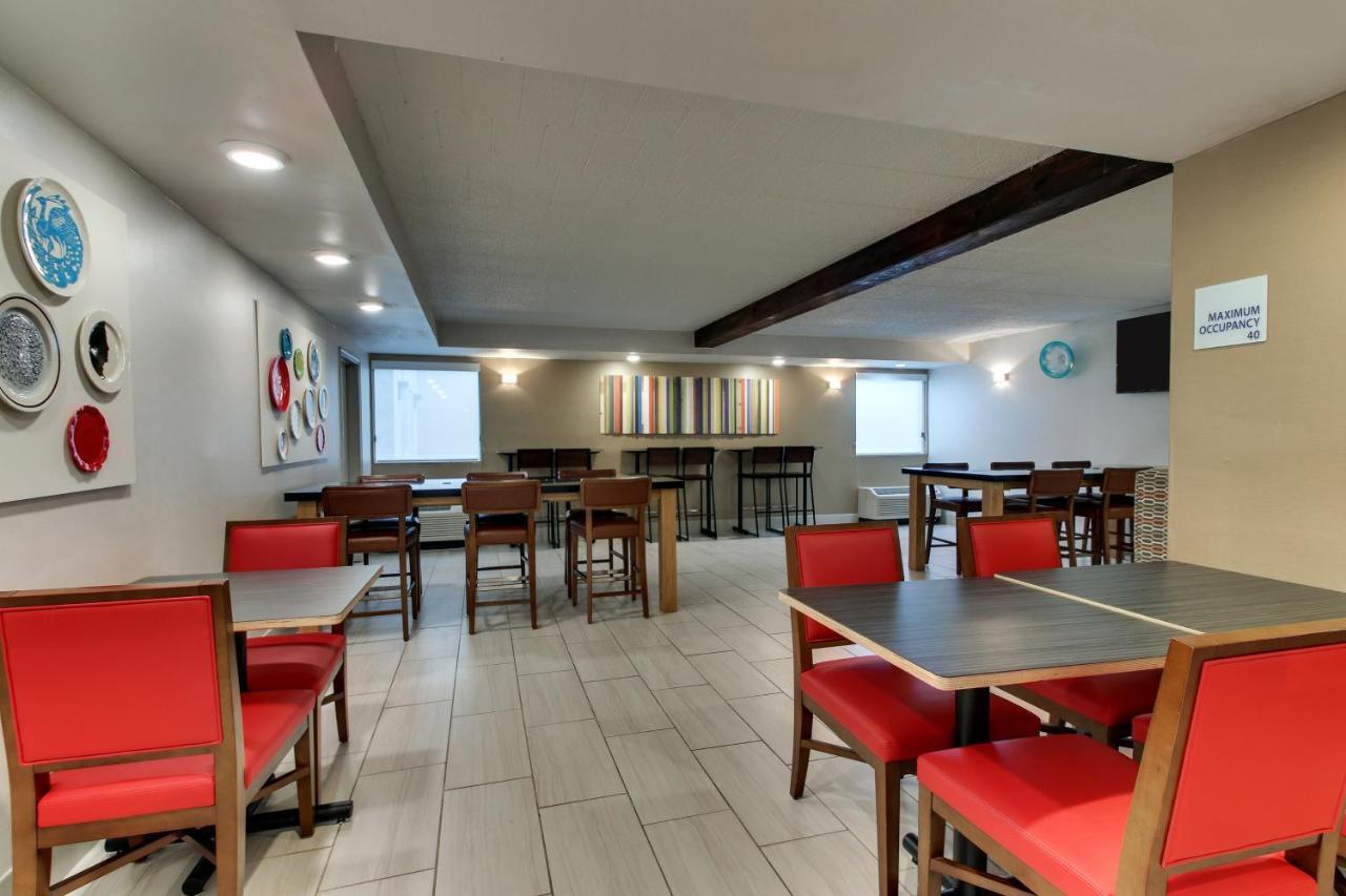 Holiday Inn Express Pittston - Scranton Airport By Ihg ภายนอก รูปภาพ