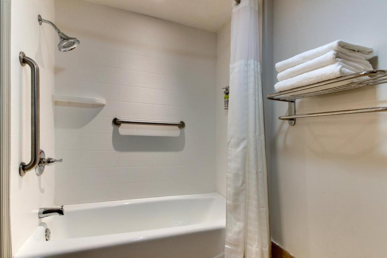 Holiday Inn Express Pittston - Scranton Airport By Ihg ภายนอก รูปภาพ